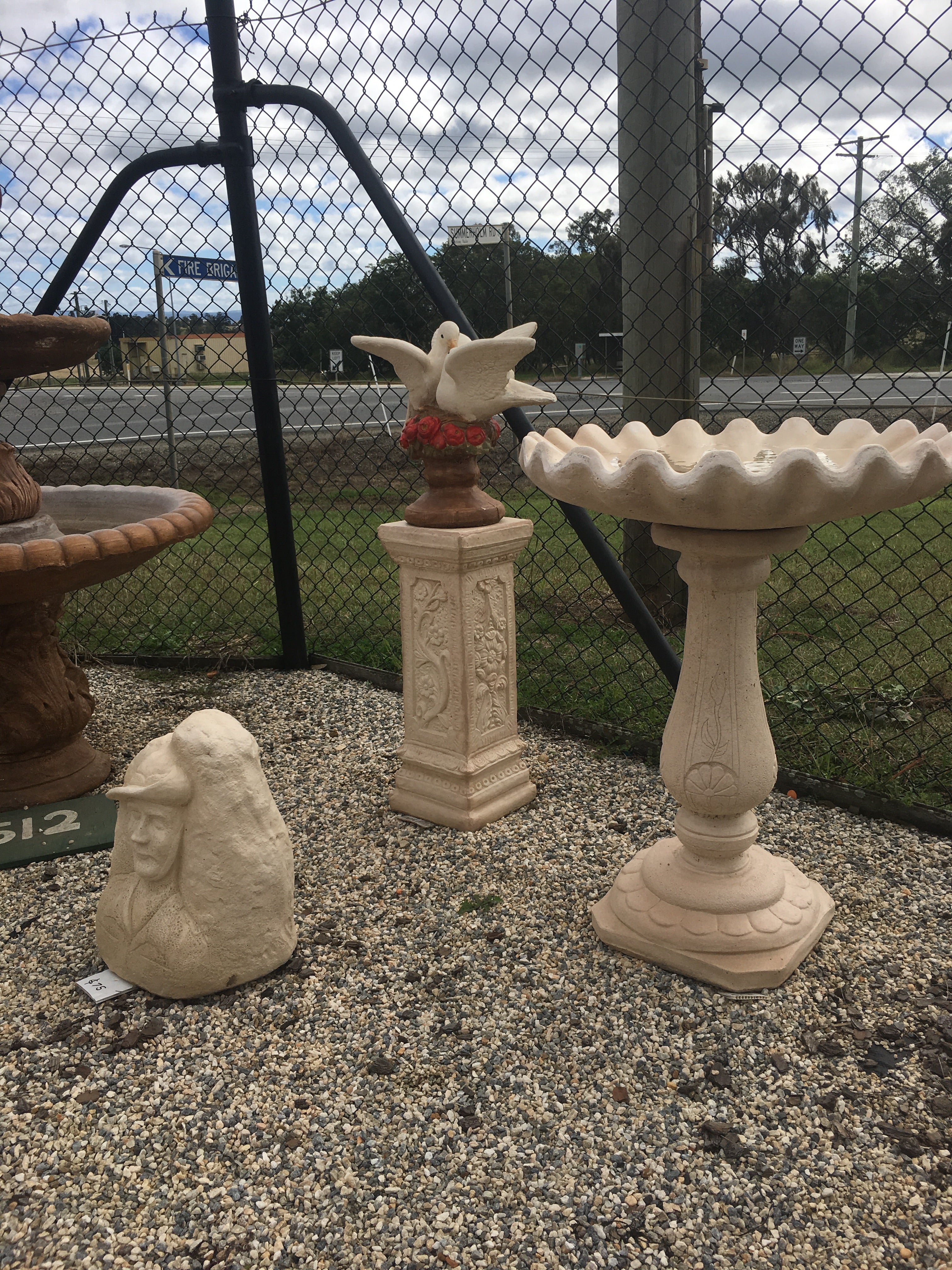 Wavey bird bath flower leg