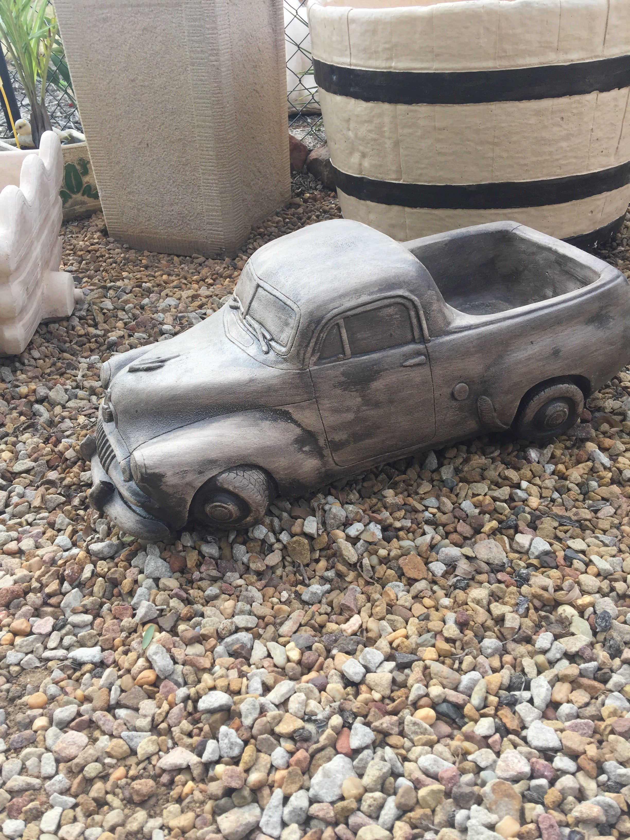 Fj Holden ute statue
