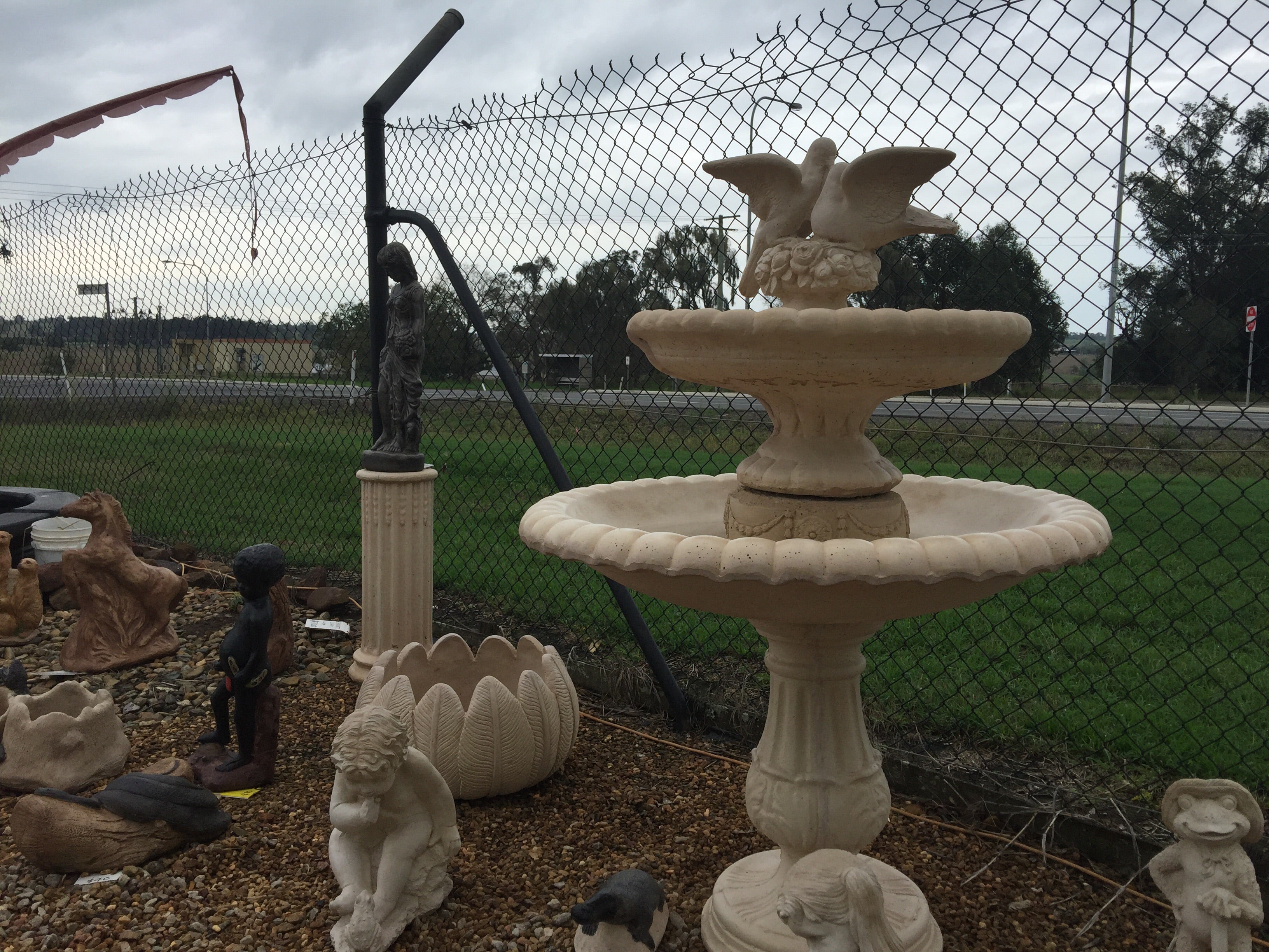 2 tier Cambridge tall with doves fountain